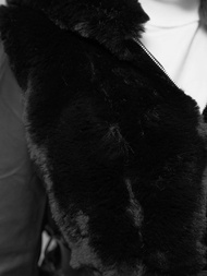 Kurtka zimowa skórzana damska z futerkiem czarna OZONEE JS/11Z8079