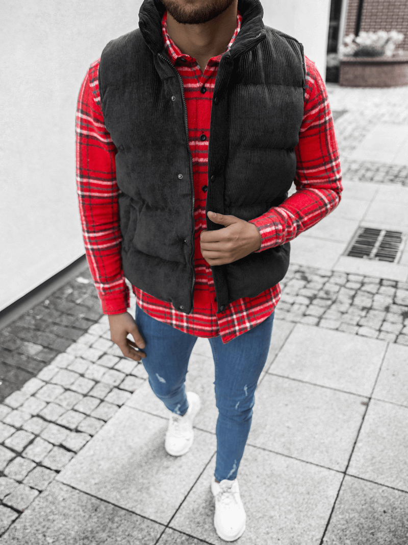 Безрукавка чоловіча Чорна OZONEE E/3950