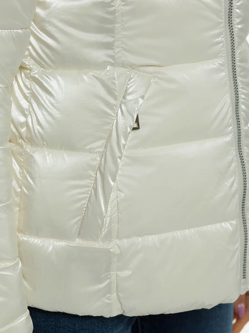 Kurtka zimowa damska z futerkiem ecru OZONEE O/DK030/10