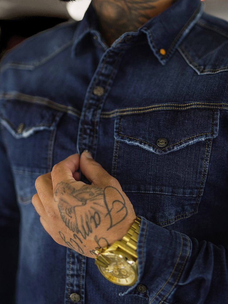 Чоловіча джинсова сорочка cиня OZONEE O/51412