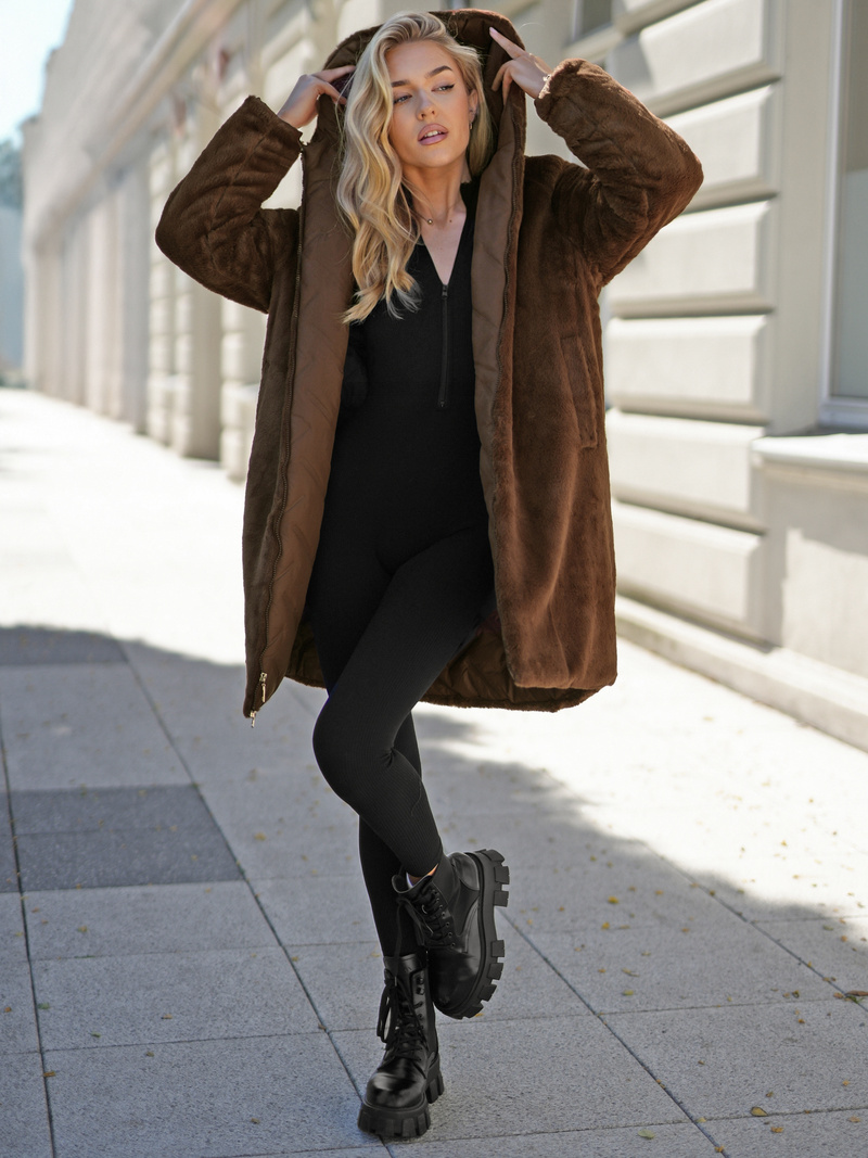 Kurtka zimowa damska długa pikowana czekoladowa OZONEE JS/5M3352/158