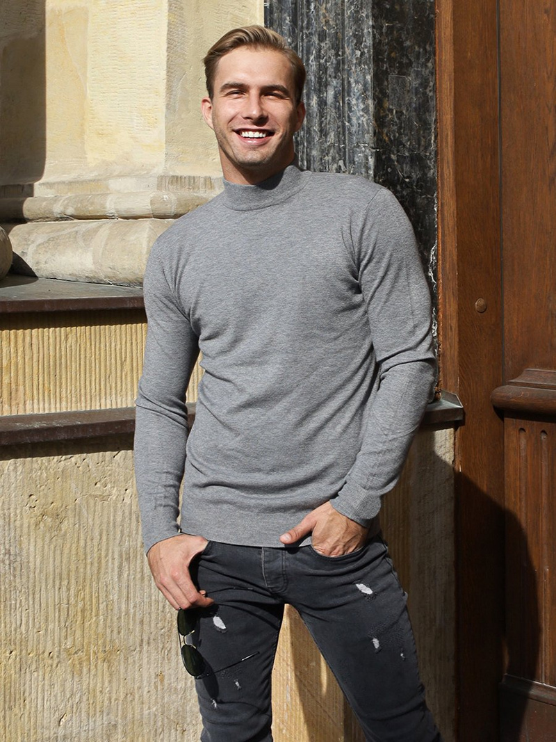 Светр чоловічій Сiрий OZONEE TMK/YY05/3