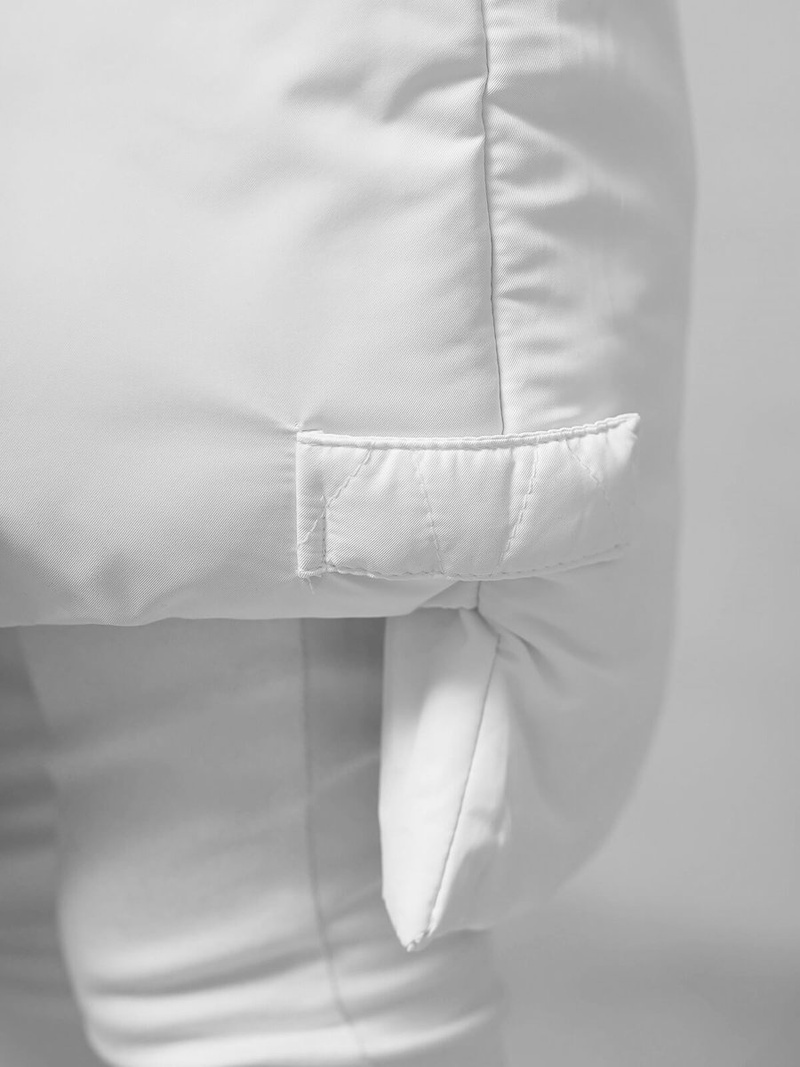 Kamizelka damska długa pikowana z kapturem biała OZONEE JS/M788/281Z