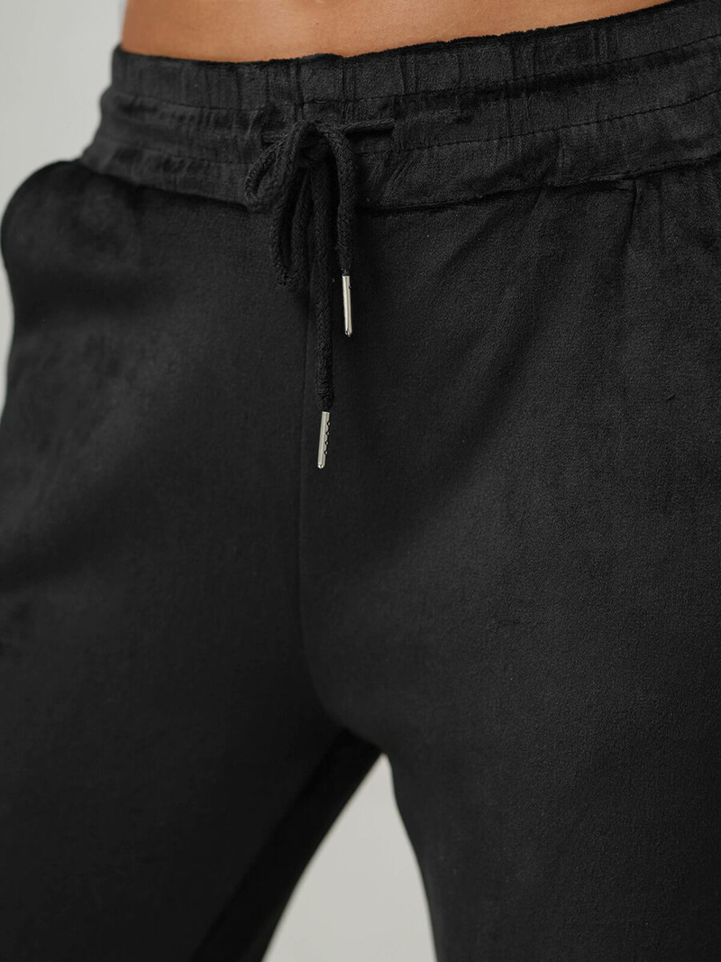 Spodnie dresowe damskie welurowe czarne OZONEE JS/92K520/3