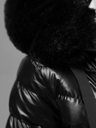 Kurtka zimowa damska długa z futerkiem czarna OZONEE JS/5M3139/392A