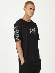 T-Shirt męski z nadrukiem czarny OZONEE MR/21550
