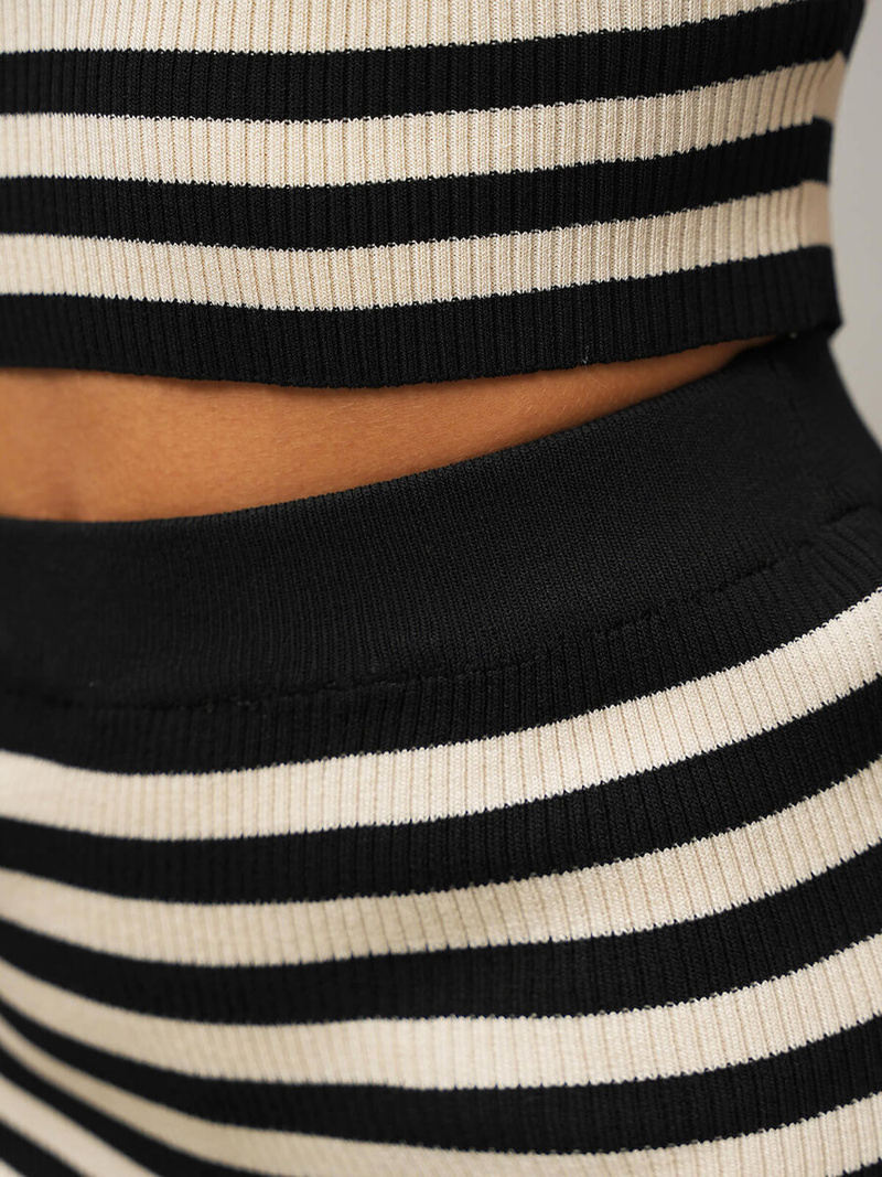 Komplet damski czarno/beżowy - bluzka i spódnica OZONEE O/JK272