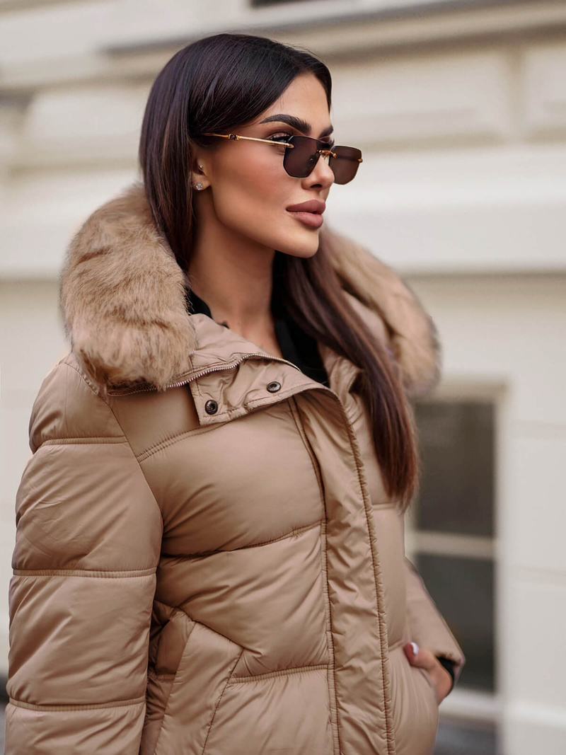 Kurtka zimowa damska z futerkiem camelowa OZONEE JS/5M3256/84