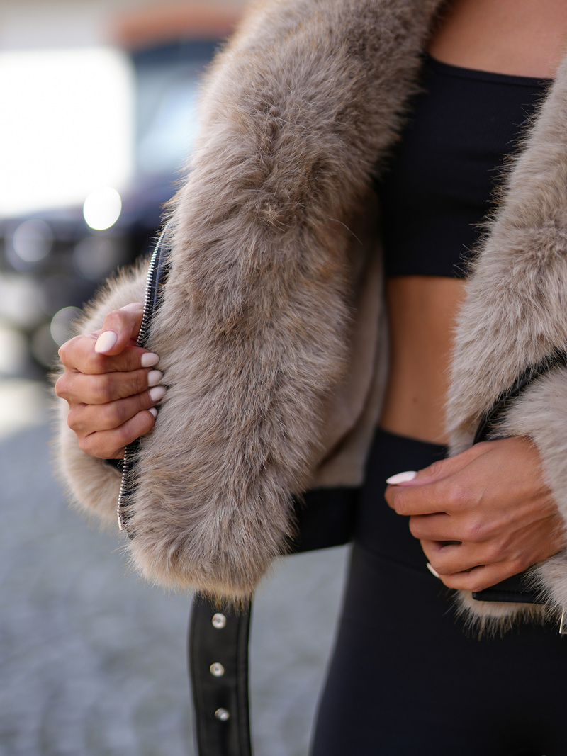 Жіноча шкіряна kуртка Чорно-Бежева OZONEE JS/61M8510/392B