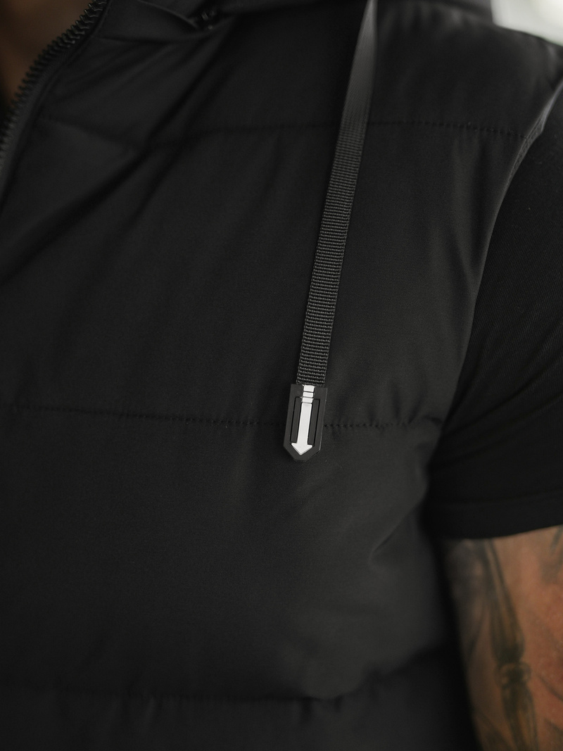 Безрукавка чоловіча чорна OZONEE JS/32M1780/392Z